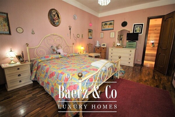 photo 47 Villa for sale 350 m²