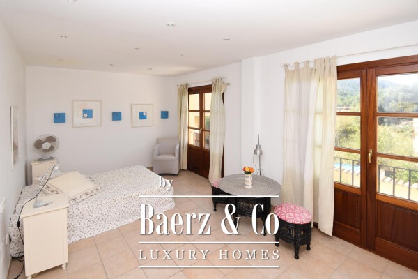 photo 20 Mansion with several Apartments and Pools