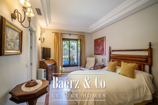 photo 24 Villa - Marbella East - Ref: 8192