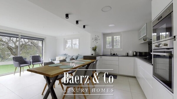 photo 4 EXCLUSIVELY Beautiful villa located in the popular and secure residential area of ​​