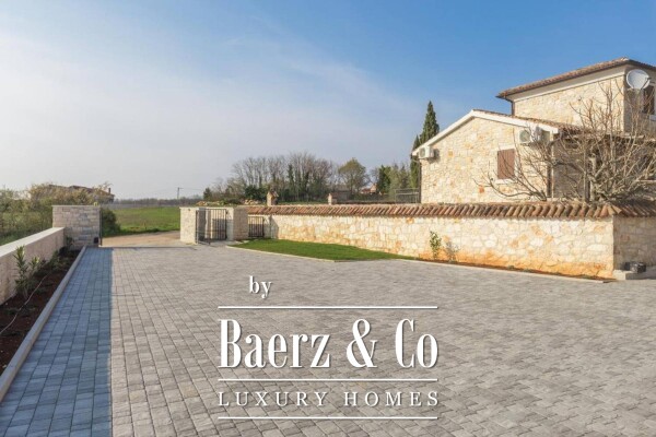 photo 31 Sveti Lovreč, a beautiful villa with a swimming pool on a landscaped garden of 1874m2