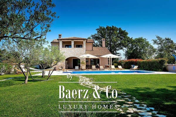 photo 3 Istria, Marčana, beautiful villa 280 m2 with tennis court and heated pool 50 m2