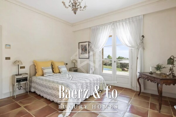 photo 11 Exceptional Bastide - See view