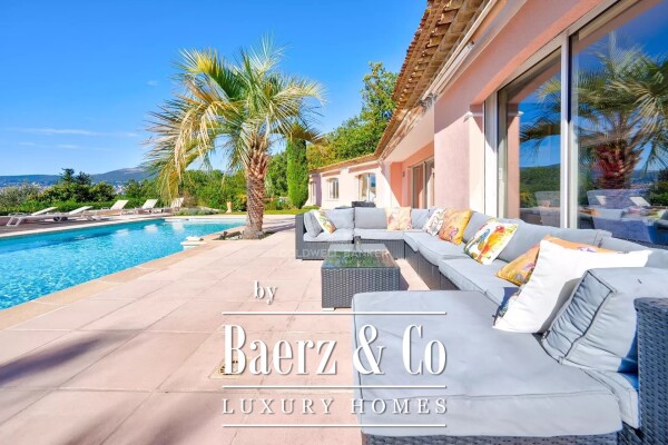 photo 15 Beautiful villa located in a quiet area with panoramic view