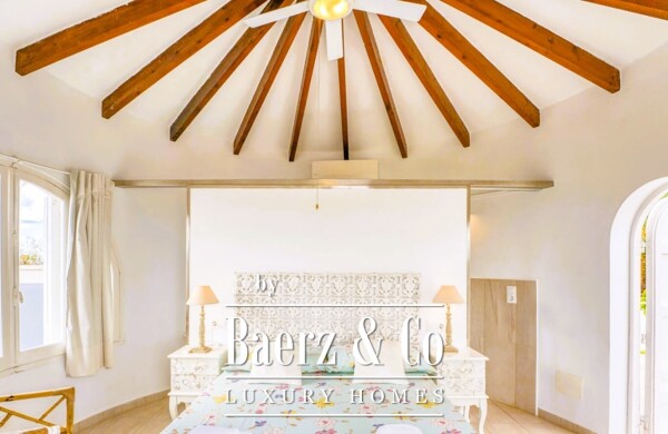 photo 19 IMPRESSIVE SEA-FRONT VILLA IN CALAN BLANES