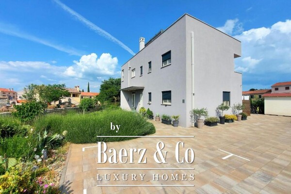 photo 25 Bale, detached house with 3 apartments