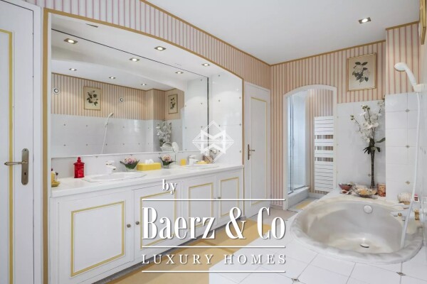 photo 9 Walking distance from the village