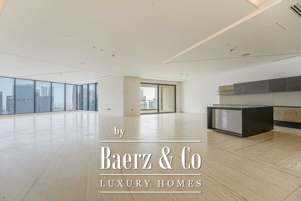 photo 3 Super Luxury | Penthouse | Vacant