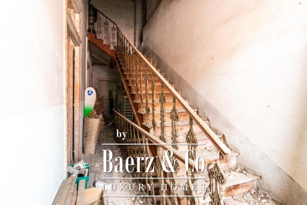 photo 14 Sinj, strict center, house with great potential