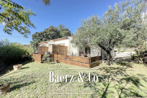 photo 5 Beautiful Recent Villa with Open Views, Tranquility, and Poo