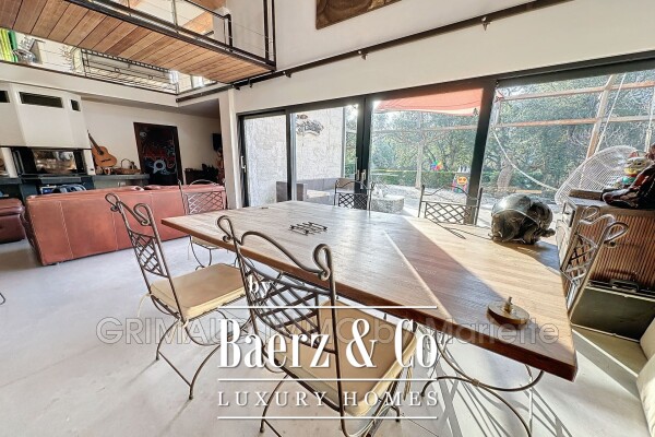 photo 5 Rare opportunity for a bed and breakfast: 7 rooms just steps