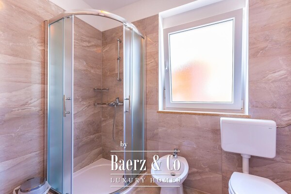 photo 23 Istria, Medulin, large detached house with 7 apartments 100 m from the sea