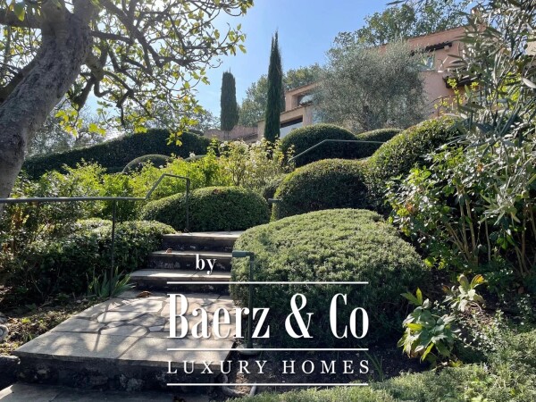 photo 11 Exceptional Villa Designed by Couëlle in the Prestigious Castellaras le Vieux Estate