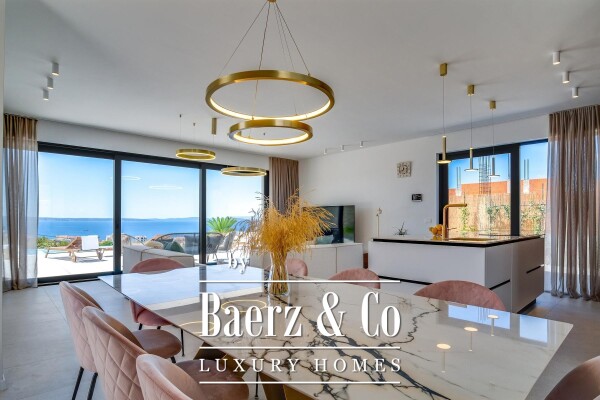 photo 7 Podstrana, moderna vila s bazenom i otvorenim pogledom na more