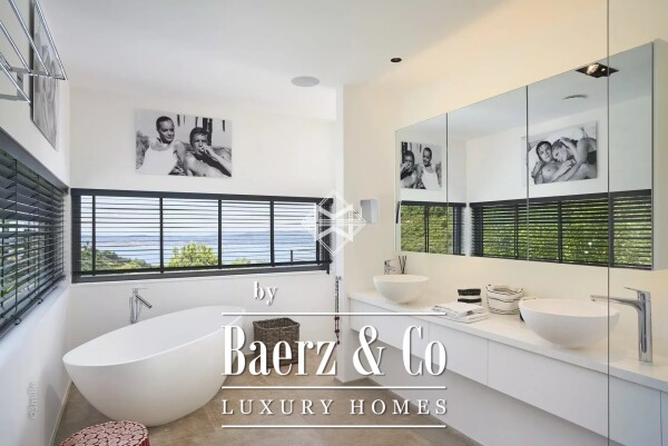 photo 10 Contemporary villa - Beautiful sea view