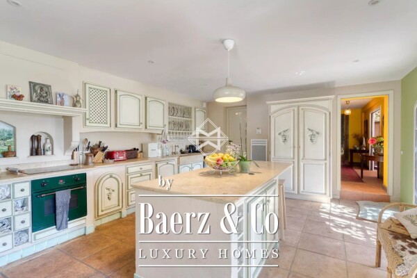 photo 9 Property with 2 Villas and Swimming Pool - Le Lavandou