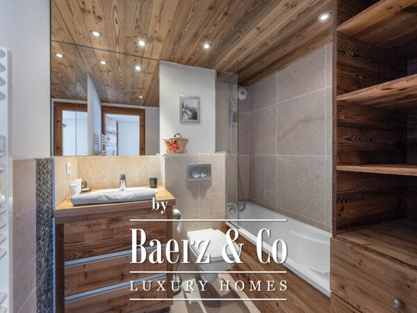 photo 6 5-bedroom apartment - Ideally located