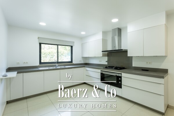 photo 13 Detached house with swimming pool, in Bairro da Martinha, Estoril