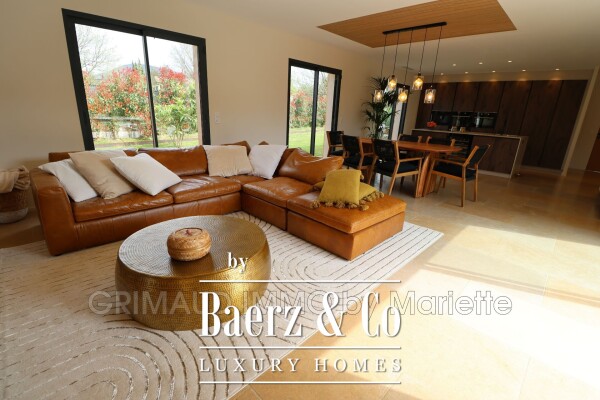 photo 6 beautiful recent villa with swimming pool and 4 bedrooms