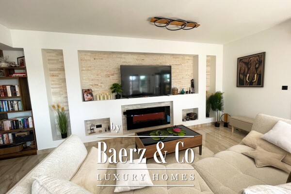 photo 2 Donji Miholjac, City Center – residential-Commercial House with Three Apartments and a Commercial Sp