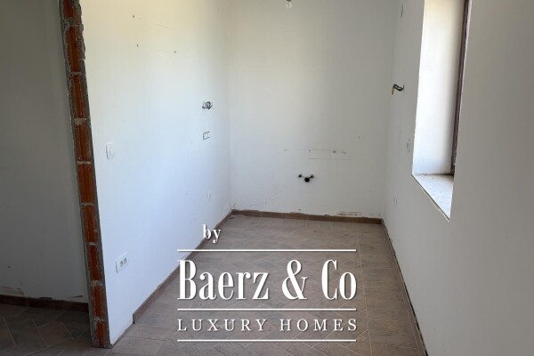 photo 4 Zlarin, spacious house with apartments under renovation, 1200 m²