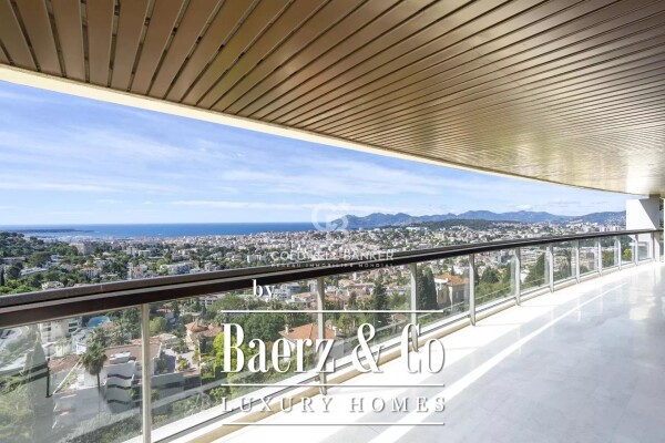 photo 1 PENTHOUSE SEAVIEW