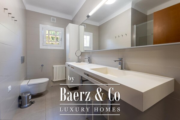 photo 27 Exclusive Villa with Vacation License in Arenal area, Palma