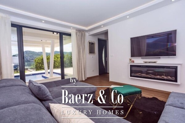 photo 11 Surroundings of Omiš, modern villa with swimming pool