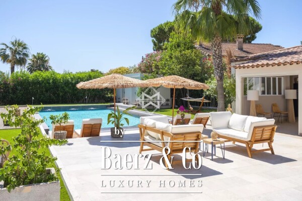 photo 9 10 minutes from Cannes - Renovated Belle Époque villa with sea view and walking distance to beaches