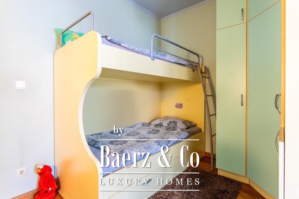 photo 10 Split, Pazdigrad – Spacious Two-Bedroom Apartment 142 m² with Garage and Landscaped Courtyard