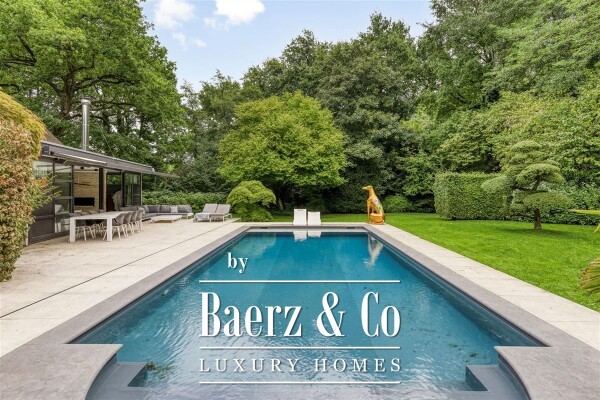 photo 42 Unieke villa op AAA locatie in hartje Vriesdonk met praktijk/bureelruimte!