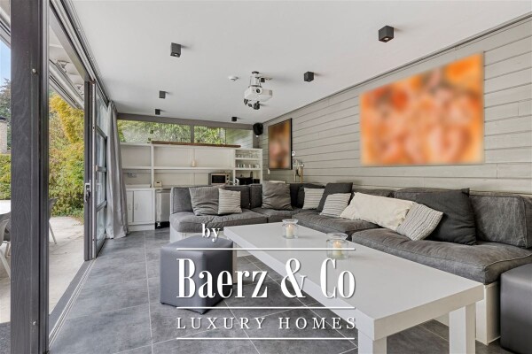 photo 48 Unieke villa op AAA locatie in hartje Vriesdonk met praktijk/bureelruimte!