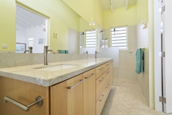 photo 17 Crown West 239