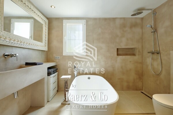 photo 16 Beautiful luxury home in Santa Eul\u00e0ria des Riu