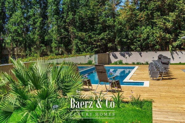 photo 2 Split, Žnjan, Hotel with eleven rooms, unique opportunity