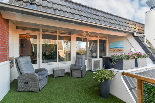 photo 2 Veenderweg 4