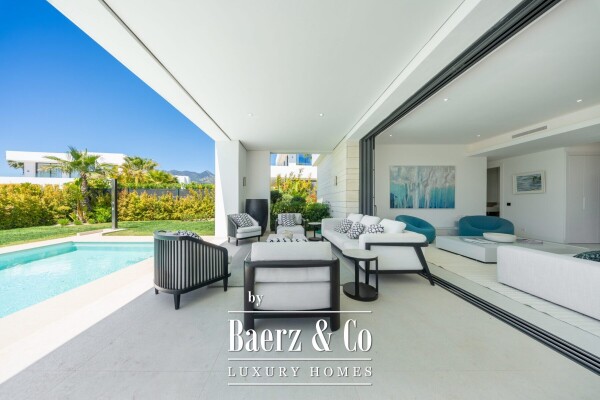 photo 3 Villa - Marbella East - Ref: 8716
