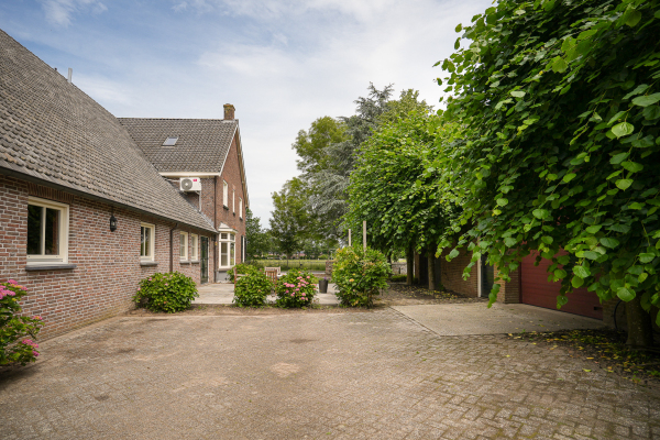 photo 64 Dorpsstraat 18